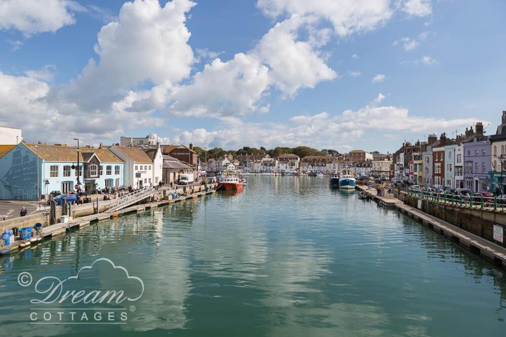 Готель Weymouth Bay Preston  Екстер'єр фото